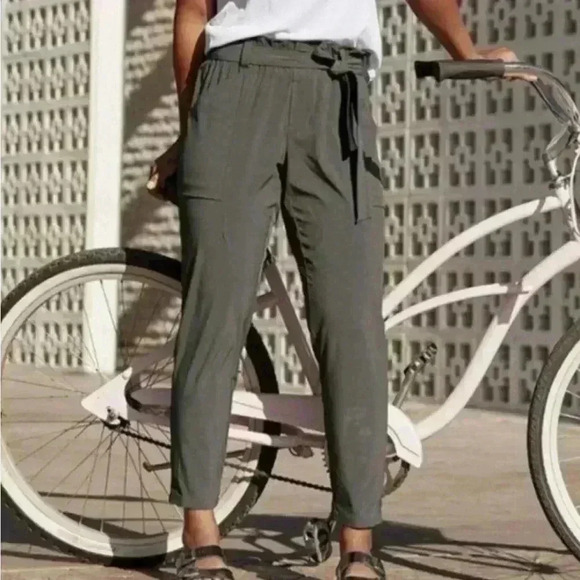 Athleta Skyline Paper Bag Pants - Picture 1 of 13